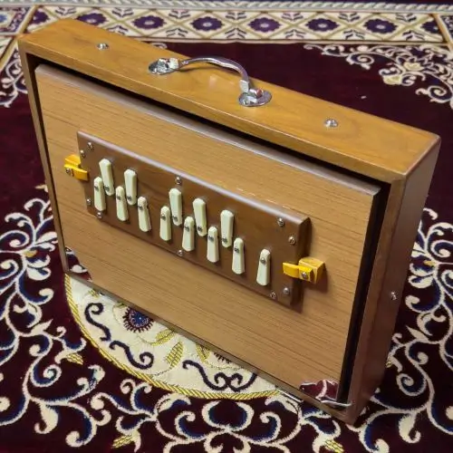 fully_teak_wood_made_national_music_natural_brown_color_large_1_octave_shruti_box_shruti_petti_shruti_pettige_with_silver_handle_for_sale__53062